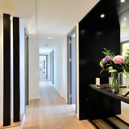 Relaxing Four Bedrooms Apartment Amsterdam